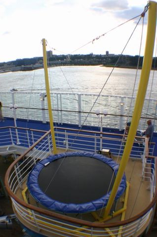 EUROBUNGY IRAPUATO PUSO SU  PRIMER BUNGY SOBRE UN YATE.